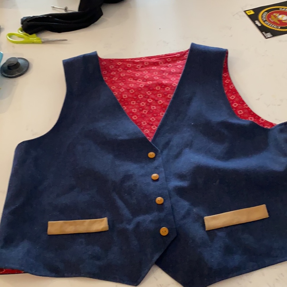 Native American Vest - Picture 2 of 2